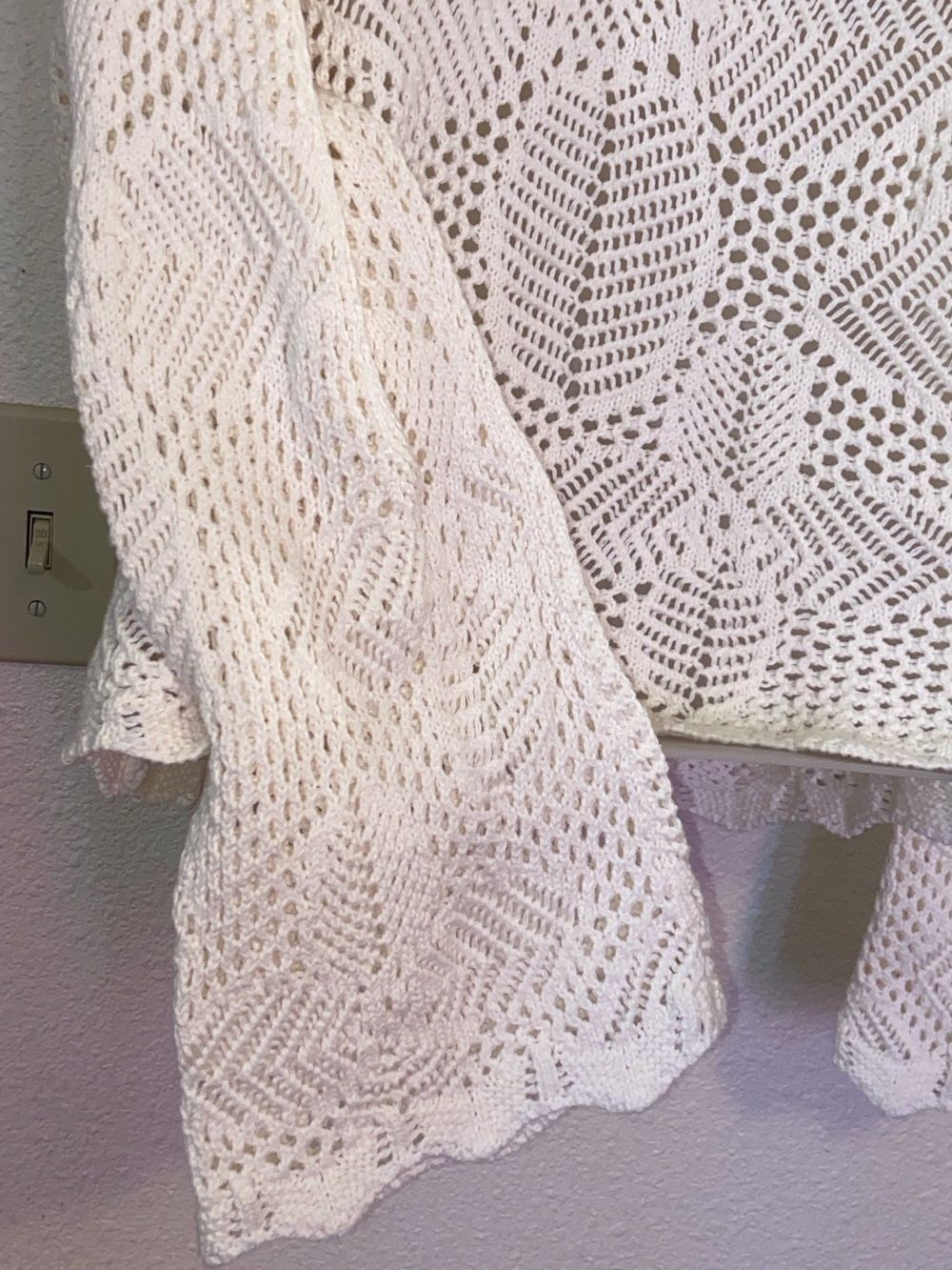 Celebrity Pink Open Crochet Cardigan in Cream Size XL - Picture 5 of 7
